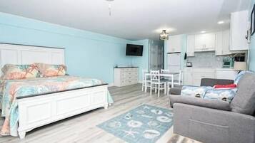 1 bedroom, iron/ironing board, WiFi, bed sheets