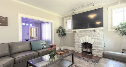 8 guests~Pool~Steam Room!~Great Midtown Memphis Location