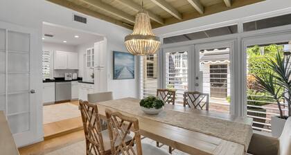 Charming Delray Beach Cottage - 1 blk to beach and Atlantic Ave!; Pet-friendly!