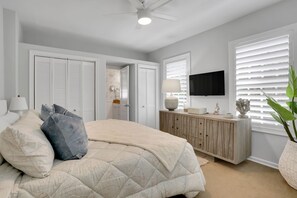 3 bedrooms, iron/ironing board, internet, bed sheets