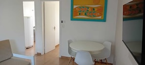 Soundproofing, free WiFi - Maricá Apart Hotel (Penha)