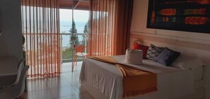 Soundproofing, free WiFi - Maricá Apart Hotel (Penha)