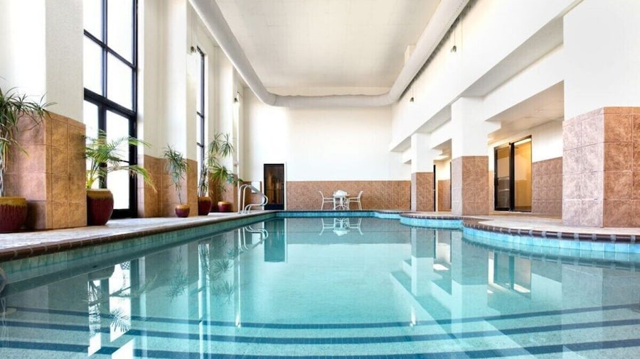 Grand Plaza Hotel & Conference Center