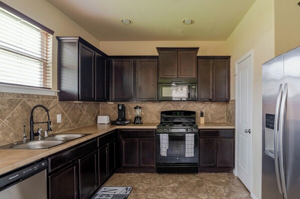 Microwave, oven, stovetop, dishwasher