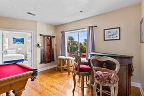 7 habitaciones, escritorio, tabla de planchar con plancha y wifi gratis 