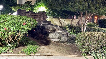 Entire Condo Centrally Located - Pool, close to Disneyland, spacious patio
