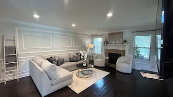 Smart TV, fireplace, offices