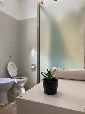 Handtücher, Toilettenpapier