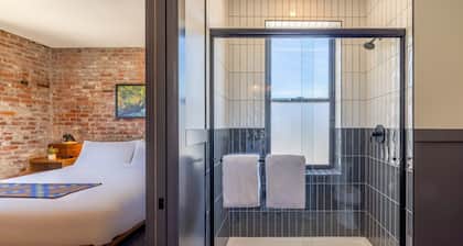 Lightwell Hotel & Spa