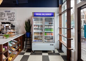 Coffee shop - Lightwell Hotel & Spa (Hood River)