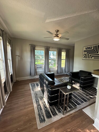 Peaceful River Space – Minutes to Downtown Fun