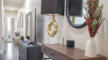 Apartment, 3 Bedrooms | Interior