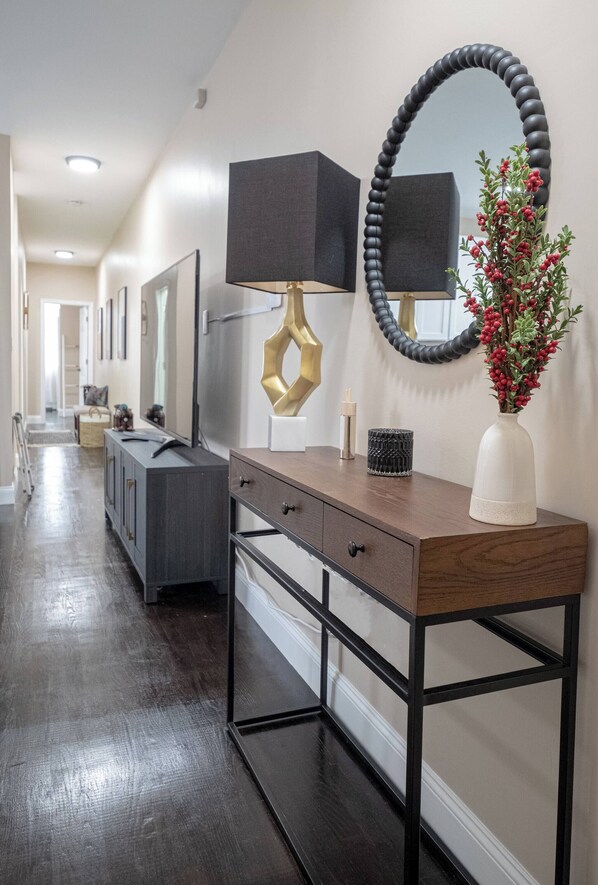 Apartment, 3 Bedrooms | Interior