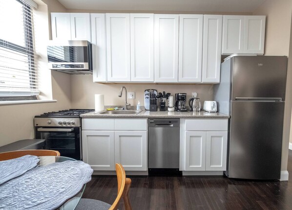 Apartment, 3 Bedrooms | Interior