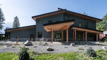 บริเวณภายนอก