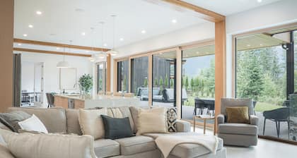 Camozzi Chalet by Revelstoke Vacations