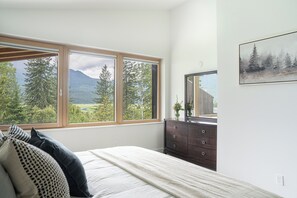 Alpehytte – deluxe, balkong, fjellutsikt | Wi-fi (inkludert) og sengetøy