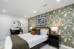 1 bedroom, desk, iron/ironing board, WiFi