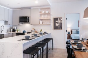 Microwave, oven, dishwasher, coffee/tea maker