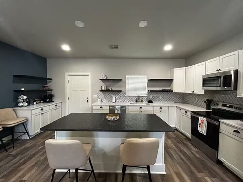 Traveler House · New Build