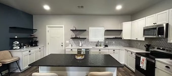 Traveler House · New Build