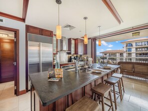 Microonde, forno, piano cottura, lavastoviglie