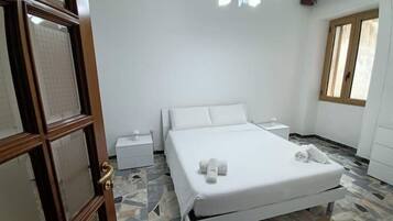 2 Schlafzimmer, Bügeleisen/Bügelbrett, Bettwäsche