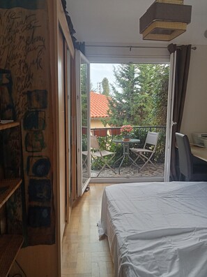 2 Schlafzimmer, BĂŒgeleisen/BĂŒgelbrett, kostenloses WLAN, BettwĂ€sche