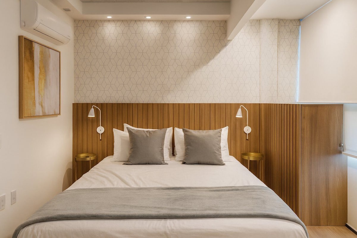 Apartment | Desk, laptop workspace, iron/ironing board, free WiFi