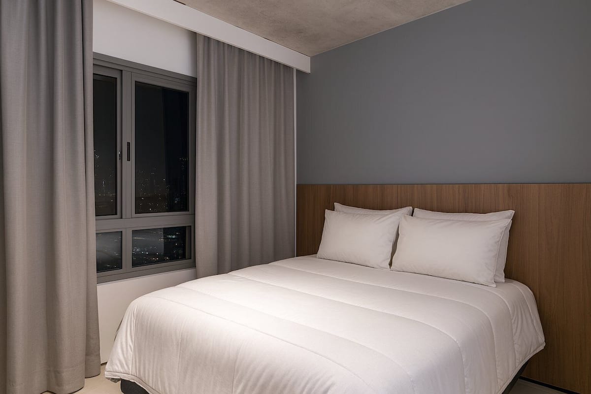 Desk, laptop workspace, iron/ironing board, free WiFi