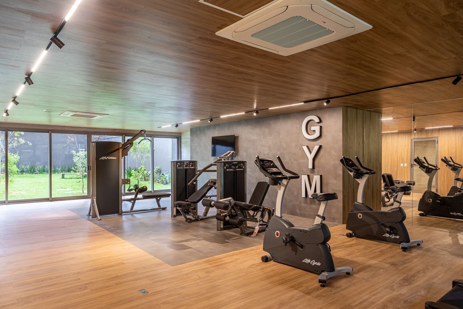 Exclusive Apartment | Fitness facility