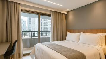 Apartamento básico | Escrivaninha, espaço de trabalho para notebook