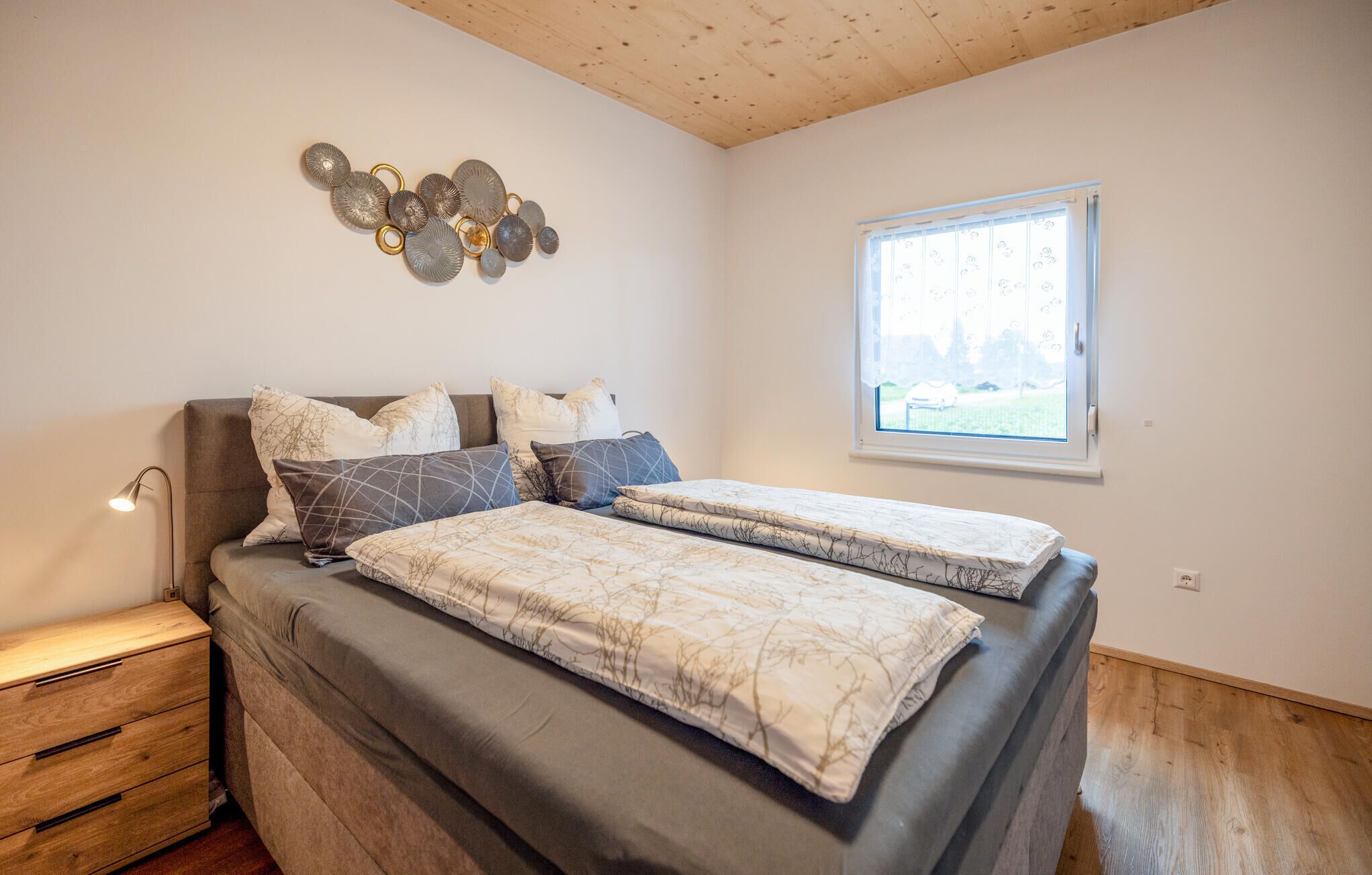 2 bedrooms, bed sheets