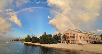 Charming 1-bedroom condo in superb Cayman Brac with pool