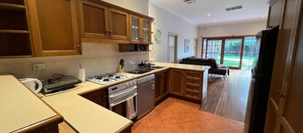 Private Room close to Monash &City - 5min to train