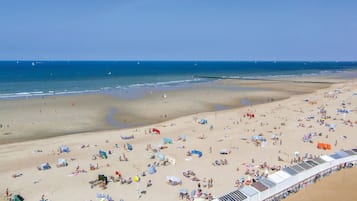 Perto da praia, prática de pesca