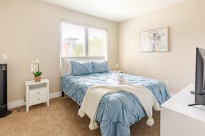 2 bedrooms, iron/ironing board, WiFi, bed sheets