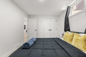 3 chambres, fer et planche à repasser, Wi-Fi, draps fournis