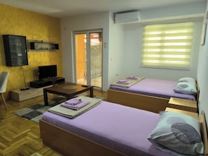 1 bedroom, iron/ironing board, WiFi, bed sheets