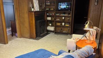 智能電視、書籍