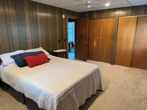 3 slaapkamers, een bureau, wifi, beddengoed