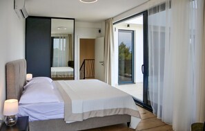4 chambres, fer et planche à repasser, lit parapluie, Wi-Fi gratuit