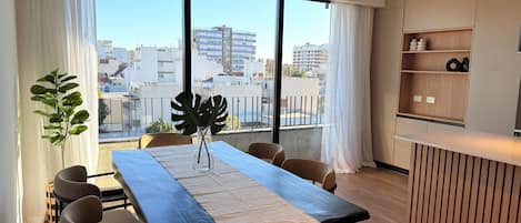 Premium Apartment, 3 Bedrooms, City View | Dining room