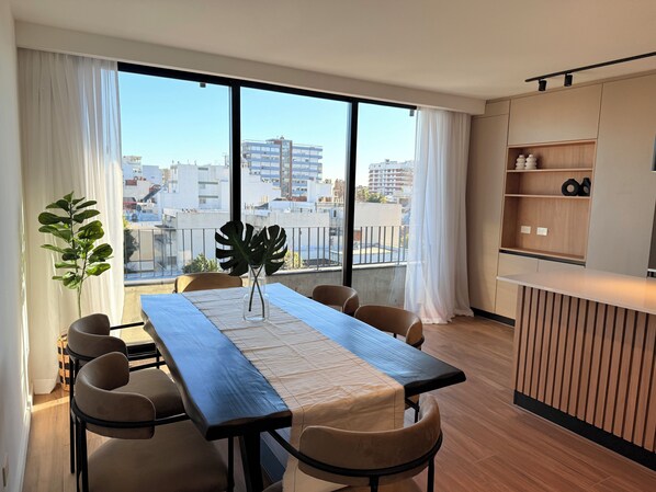 Premium Apartment, 3 Bedrooms, City View | Dining room
