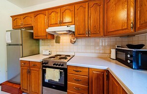 Réfrigérateur, four, plaque de cuisson, lave-vaisselle