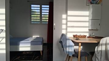 1 makuuhuone, ilmainen Wi-Fi, vuodevaatteet