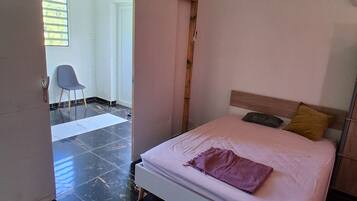 1 bedroom, free WiFi, bed sheets