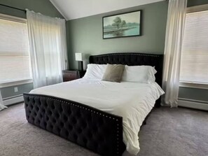 3 bedrooms, desk, travel crib, free WiFi