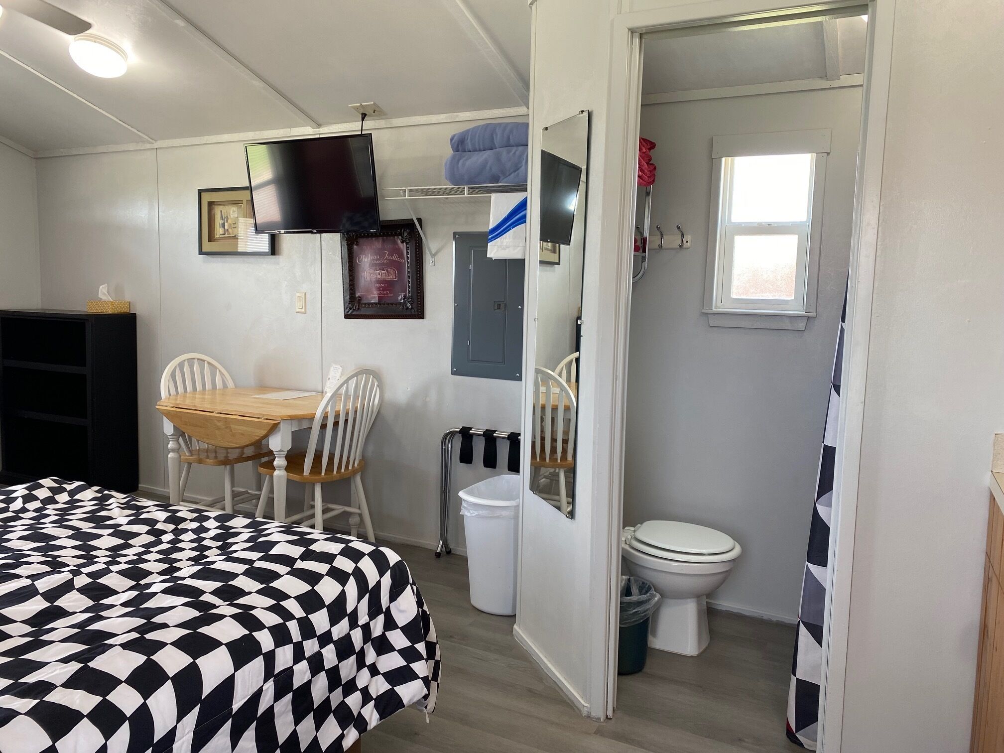 1 bedroom, iron/ironing board, WiFi, bed sheets