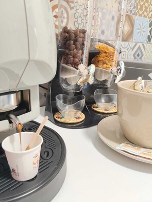 Free daily self-service breakfast  - B&B Alle porte del centro  (Santa Maria Capua Vetere)